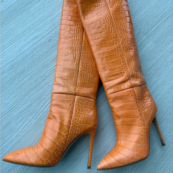 Vero Cuoio Python Boots - Picture 2 of 9